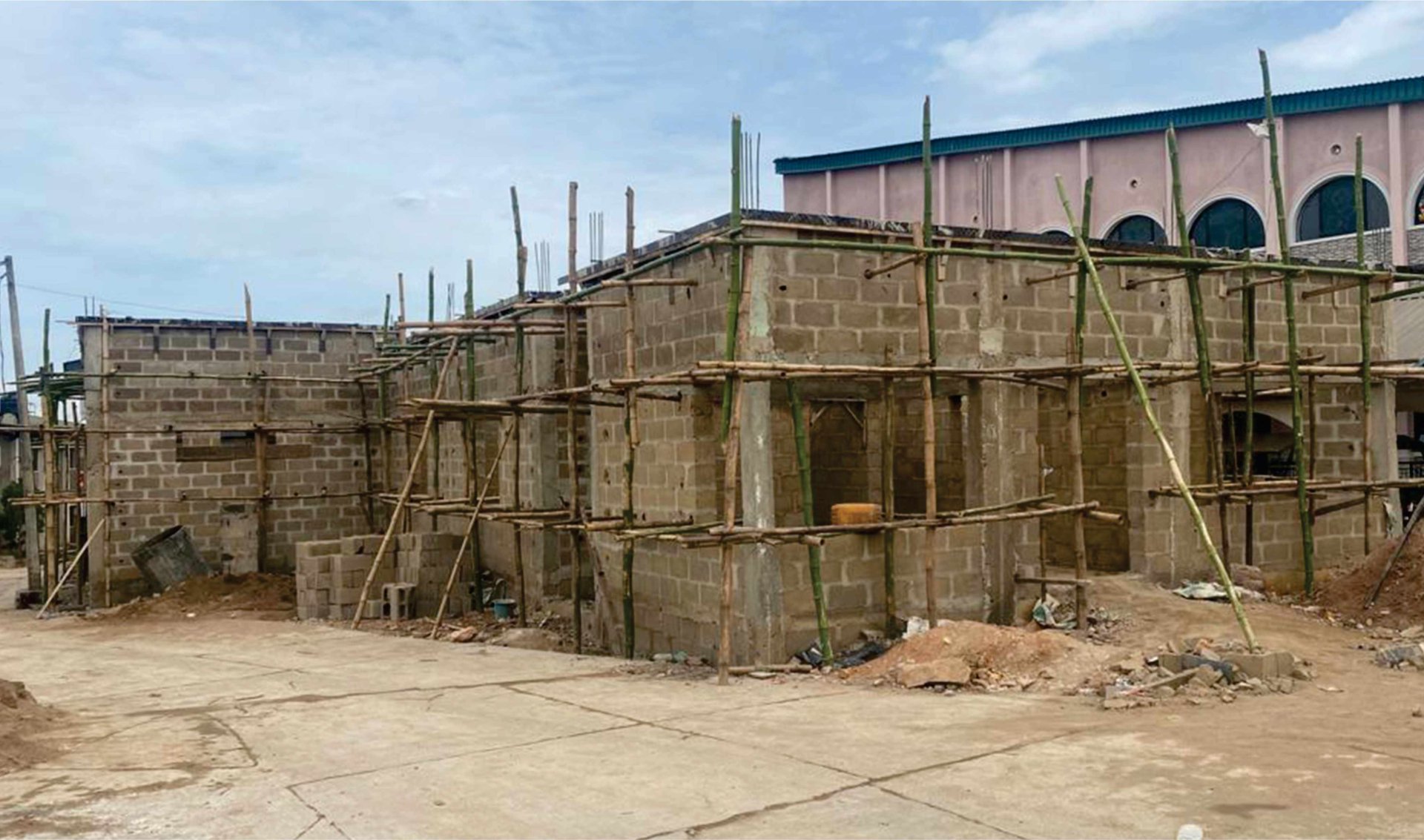 construction of a modern office building — gallery image
